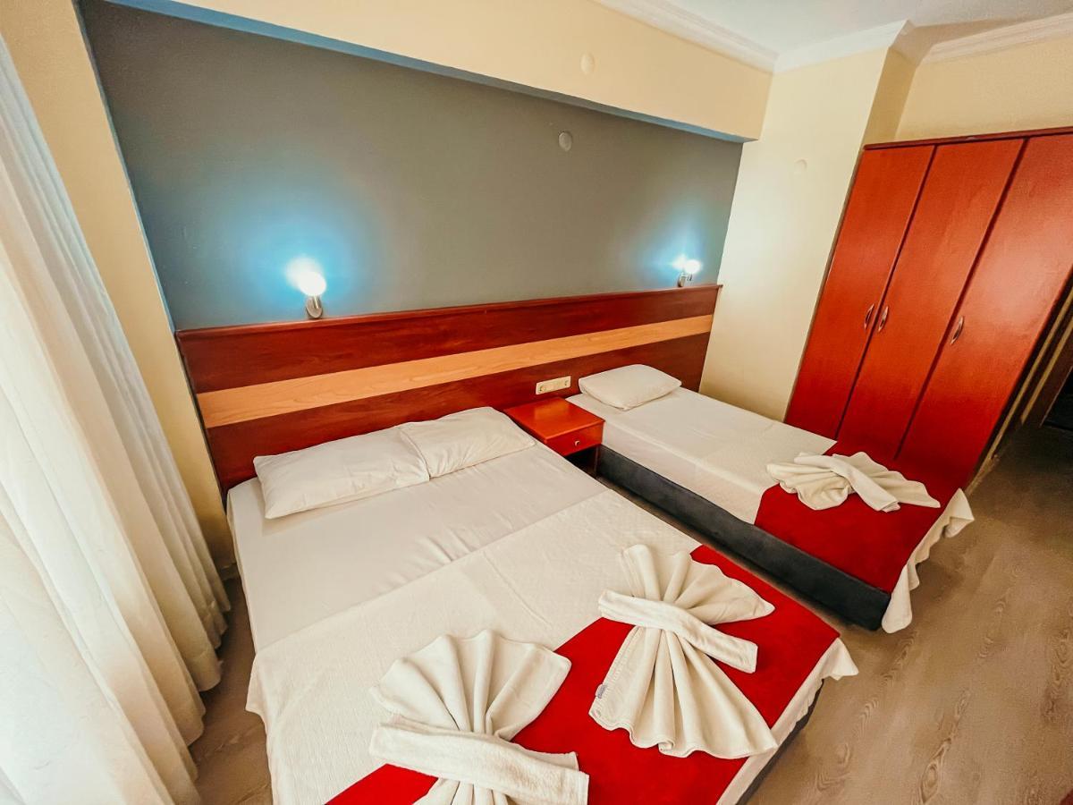 Hotel First Class Дидим Екстериор снимка