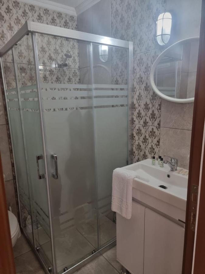 Hotel First Class Дидим Екстериор снимка