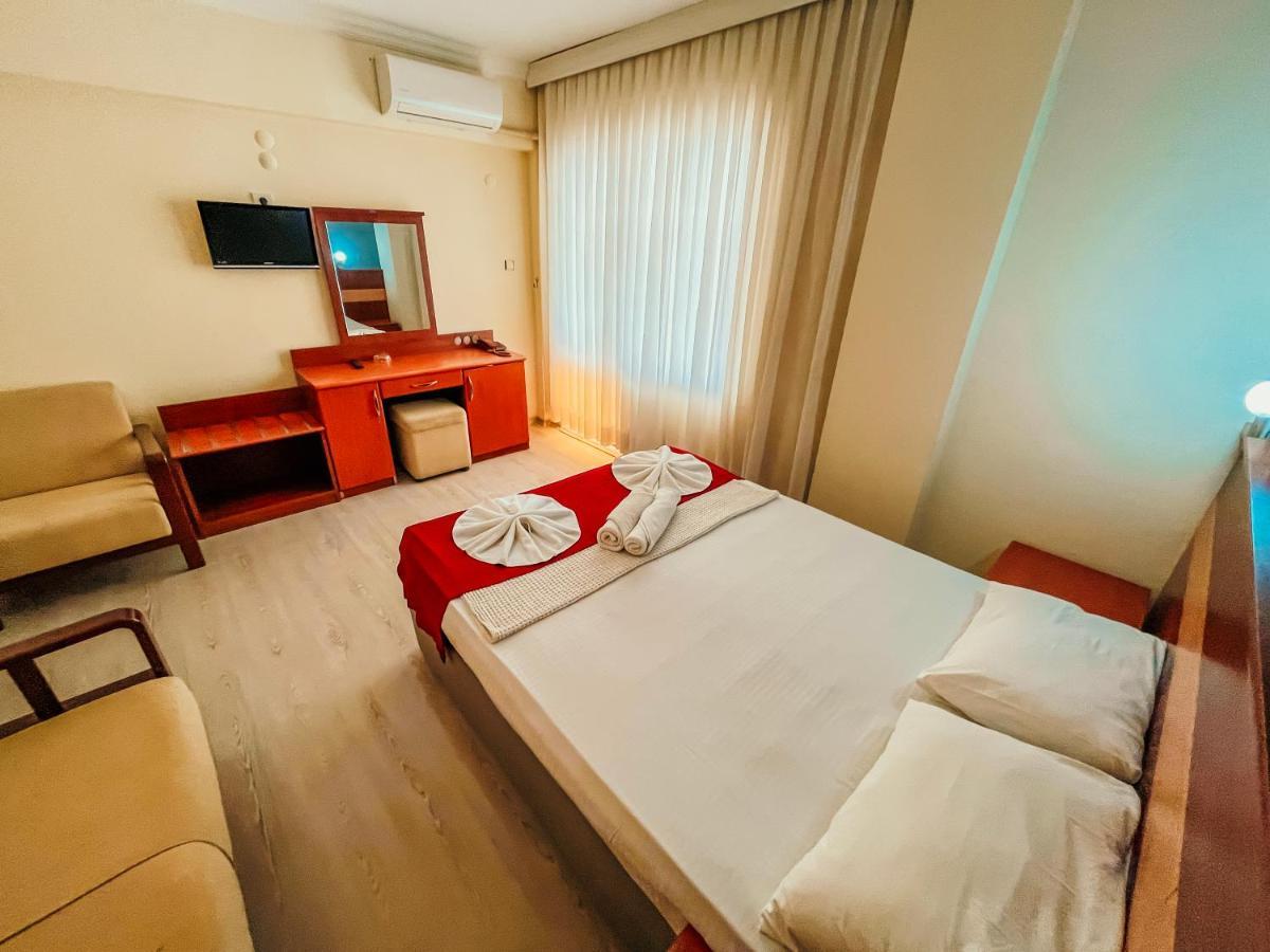 Hotel First Class Дидим Екстериор снимка