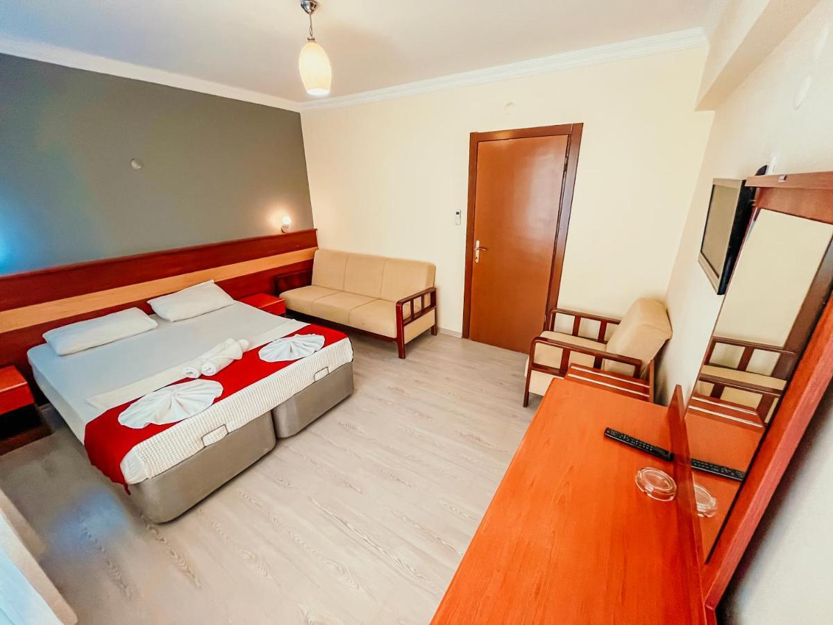 Hotel First Class Дидим Екстериор снимка